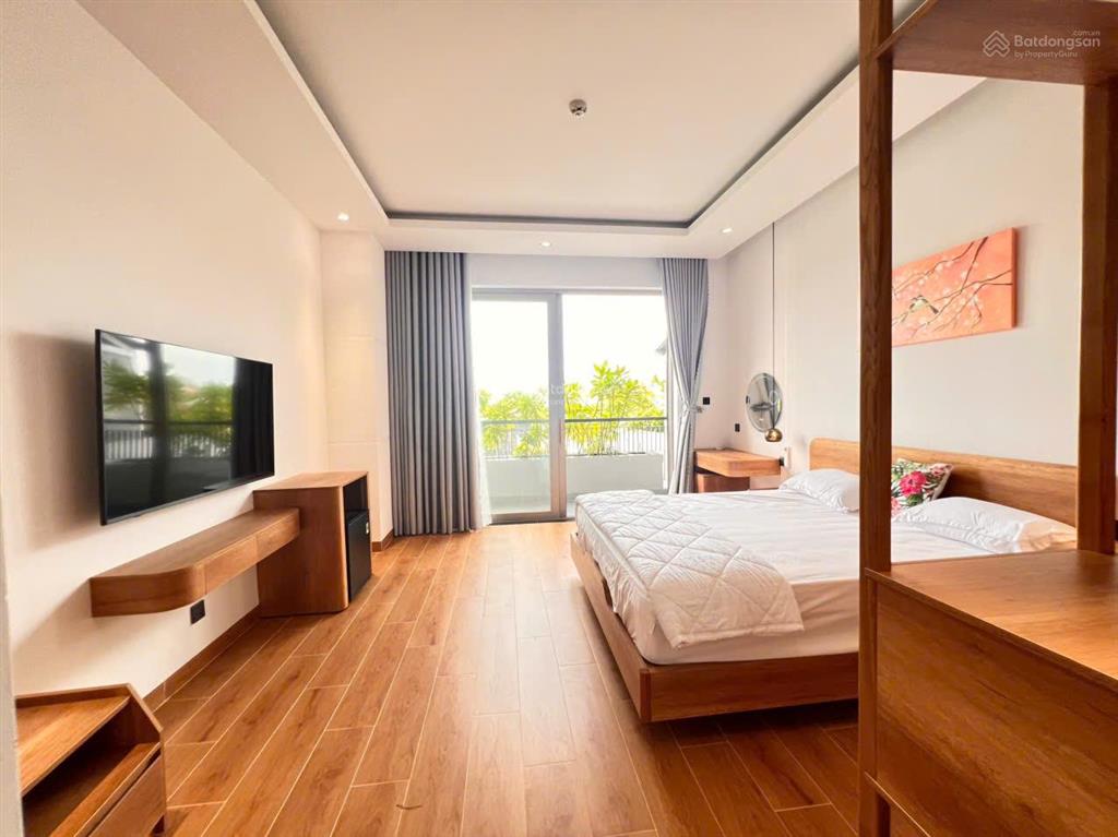 Cho thuê vila sân vườn có hồ bơi 5 tầng 6pn có thang máy 200m gần biển mỹ khê, sơn trà  giá 110tr