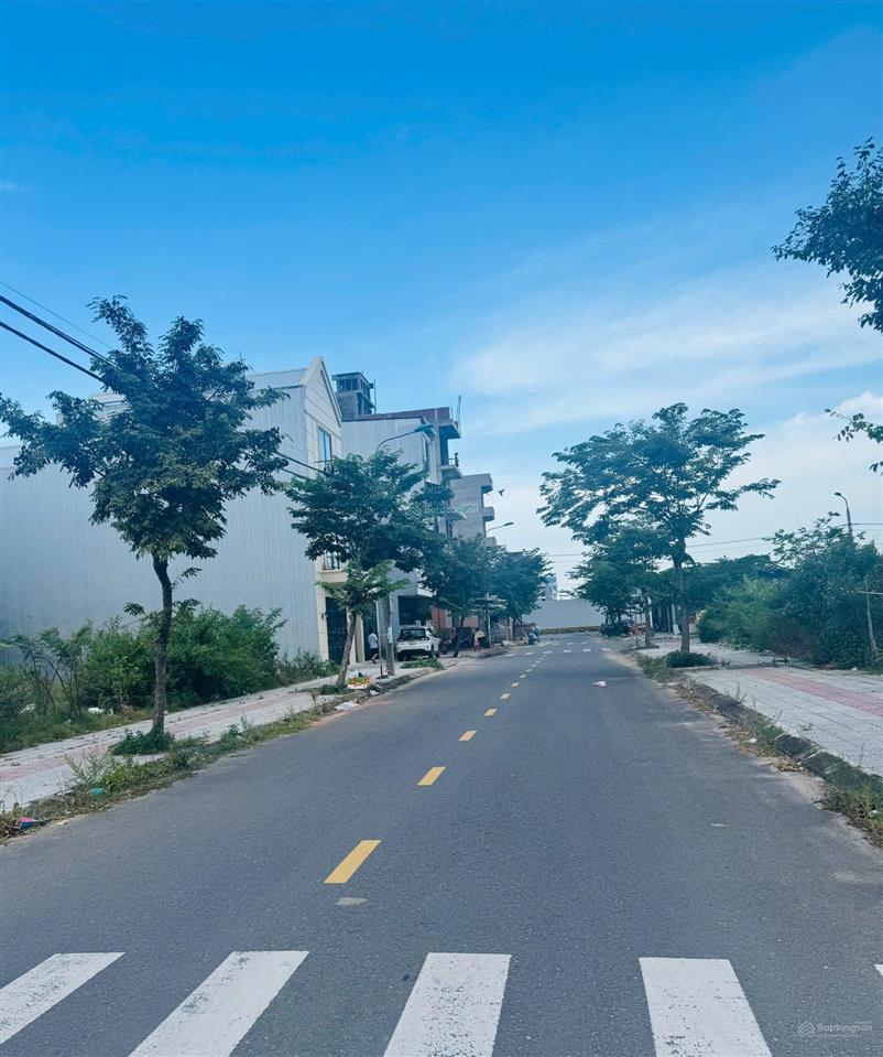 Bán cặp đất đẹp đường 7m5 nam hòa xuân hướng đông nam gần minh mạng  giá rẻ 9.8 tỷ/220m2
