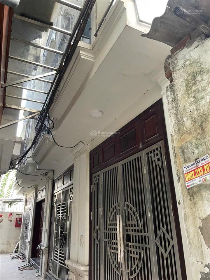 Chính chủ bán nhà 3 tâng kiên cố kỉén trúc hiện đại s 35m2.