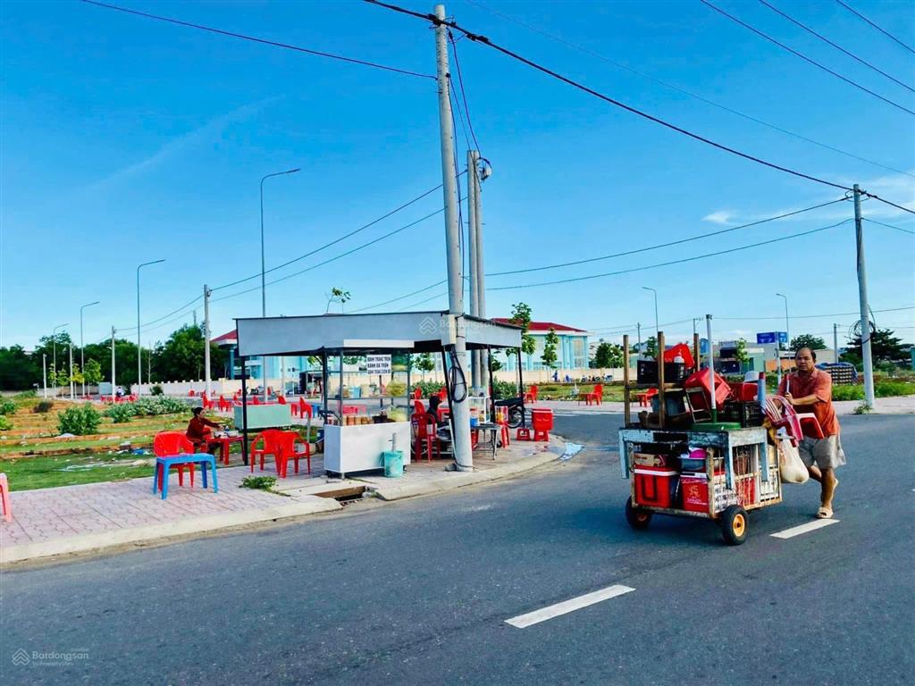 Bán nhanh lô trục t1 giá tốt để ở hoặc kinh doanh khu 15ha phan rí cửa