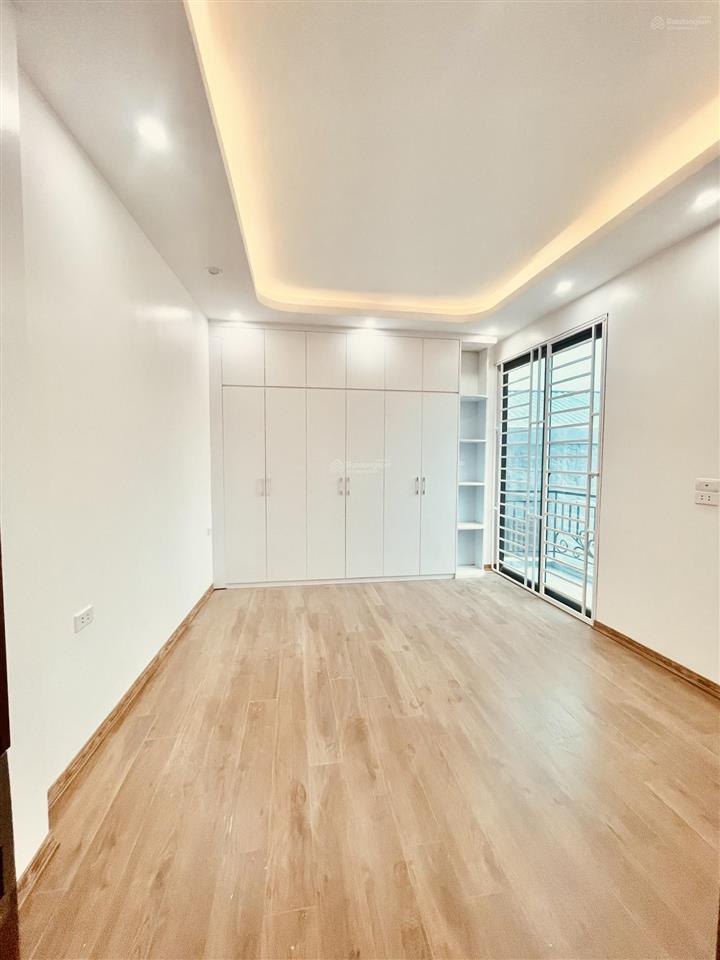 Nhà mới phố bùi xương trạch 40m2 6 tầng 7.9 tỷ khương đình, lộc xuân hạnh phúc