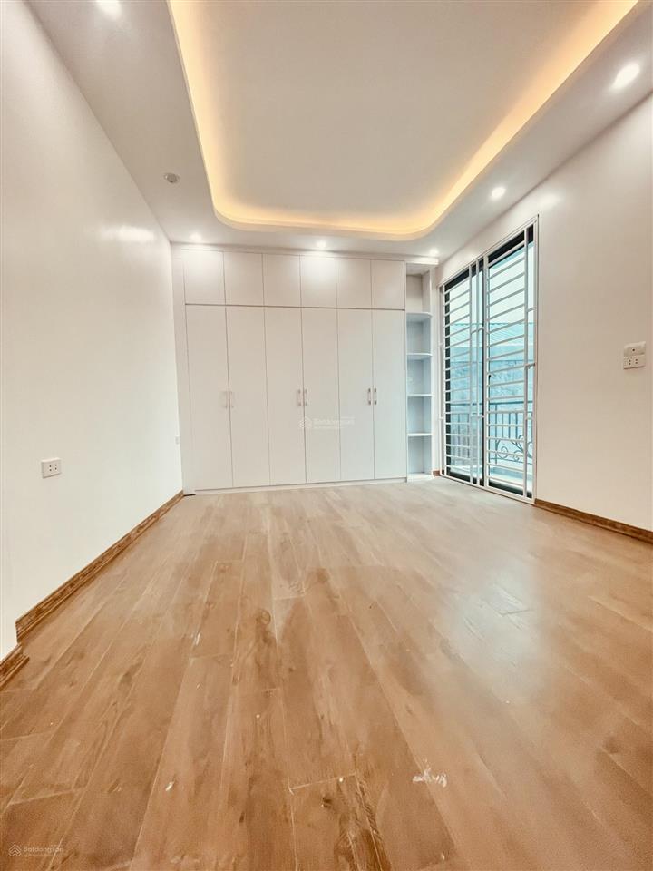Nhà mới phố bùi xương trạch 40m2 6 tầng 7.9 tỷ khương đình, lộc xuân hạnh phúc