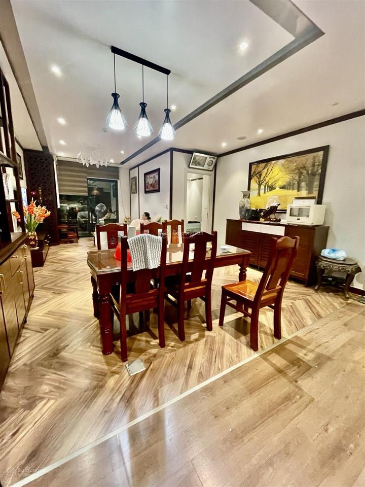 Bán nhà 5 tầng 50m2 phân lô phố duy tân 25,5 tỷ, ô tô kinh doanh văn phòng.