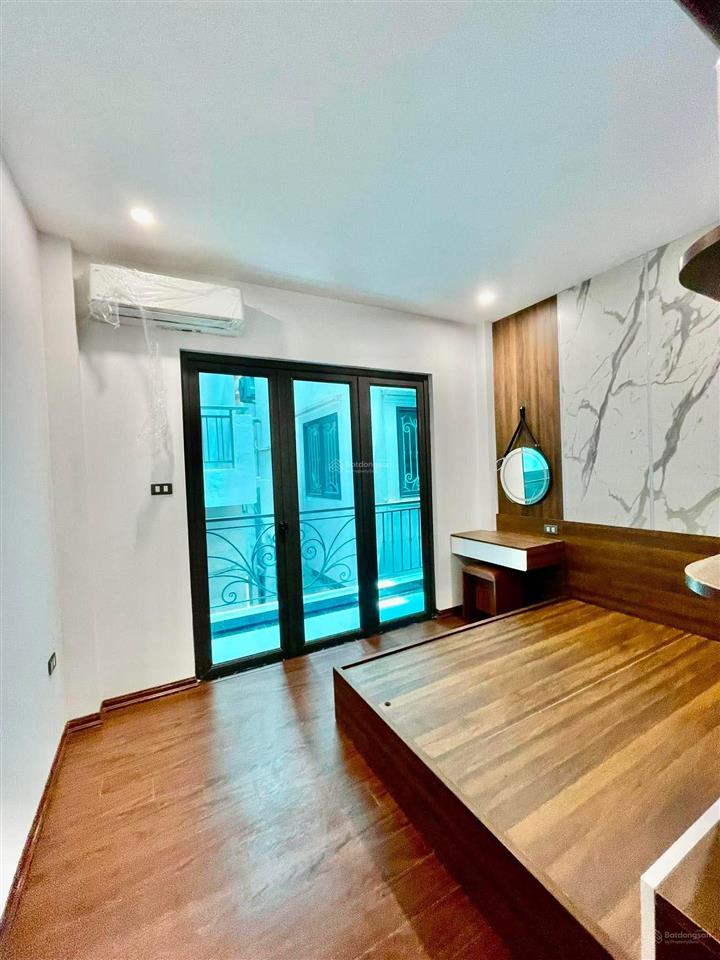 Nhà mới phố láng hạ 6 tầng thang máy 30m² giá 10,5 tỷ đống đa, an cư tận hưởng trong tầm giá