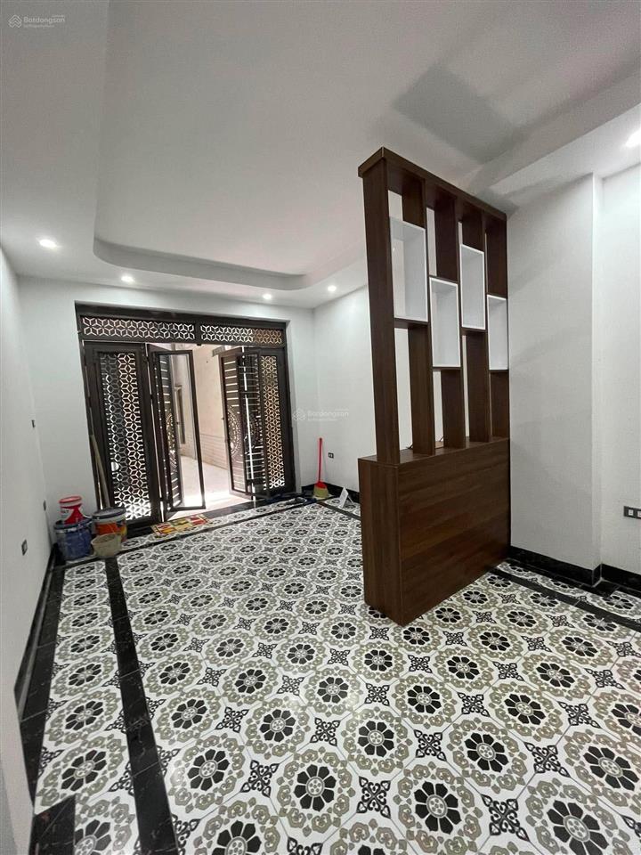 Nhà mới phố láng hạ 6 tầng thang máy 30m² giá 10,5 tỷ đống đa, an cư tận hưởng trong tầm giá