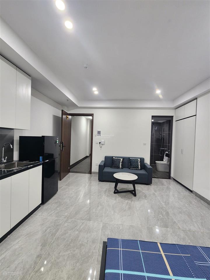 Ô tô lùi tận cửa tòa nhà chdv 18 phòng studio 80m2 7 tầng phố khương đình. doanh thu 100tr/th