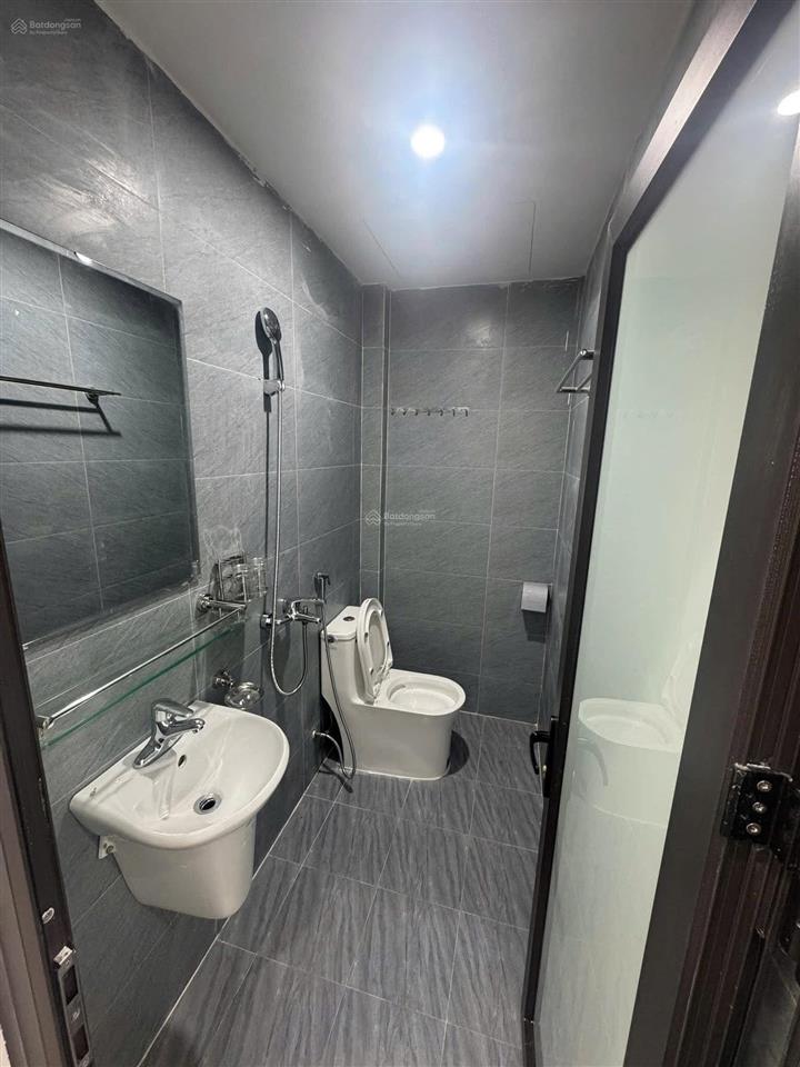 Bán nhà riêng tại ngõ 1 hẻm 62, bùi xương trạch, 2,3 tỷ, 30m2, giá tốt