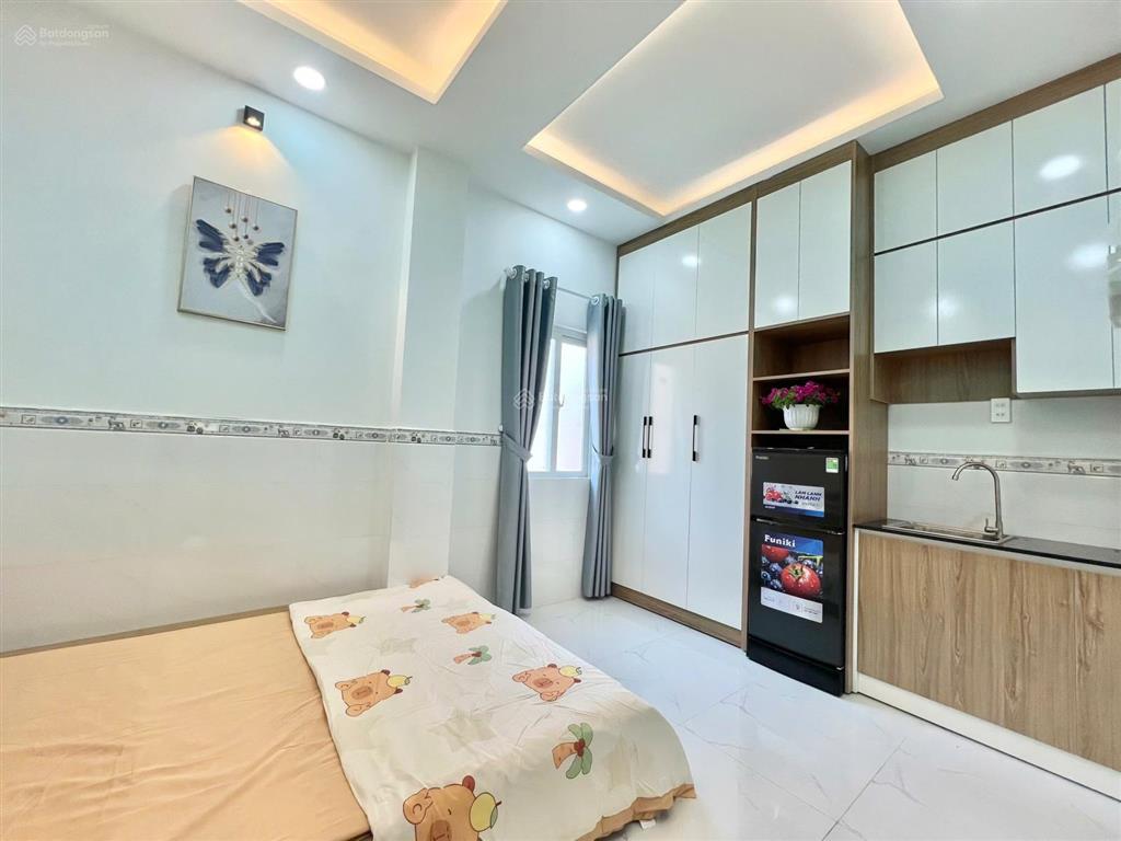 Bán gấp 1 tòa chdv mt lê vĩnh hòa q.tân phú. 6 tầng + 31p + đòng tiền 4%/1 năm giá 30 tỷ tl