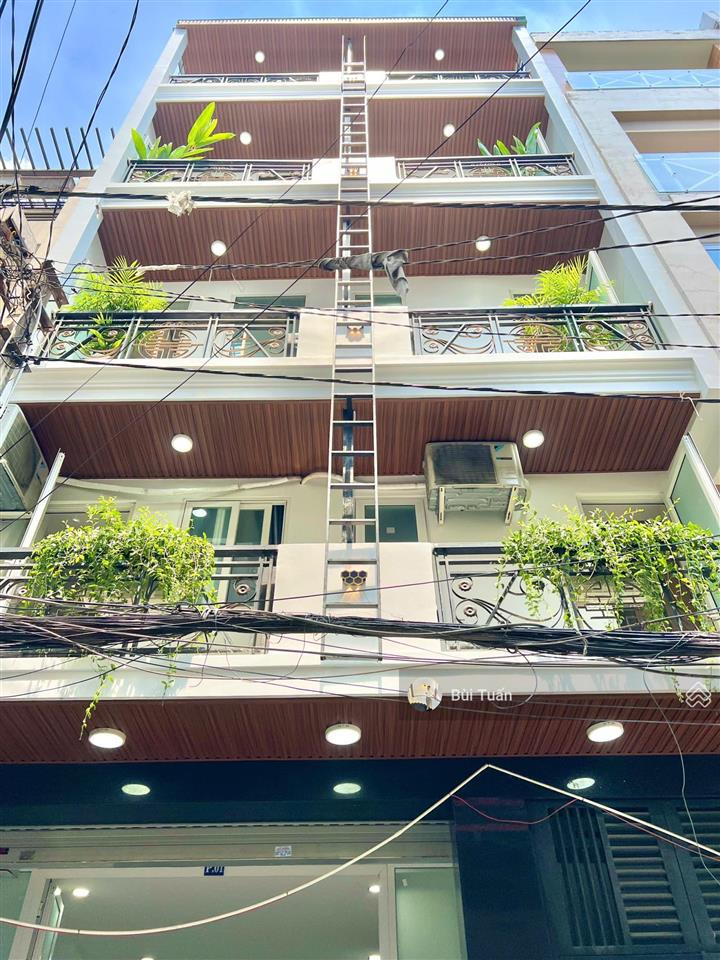Chdv 26p với hđt 90tr/1 tháng ngay celadon. dt 10x15m. kết cấu 6 tầng. giá chỉ 18.8 tỷ.  em tuấn.