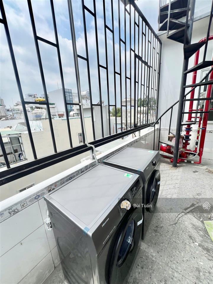 Chdv 26p với hđt 90tr/1 tháng ngay celadon. dt 10x15m. kết cấu 6 tầng. giá chỉ 18.8 tỷ.  em tuấn.