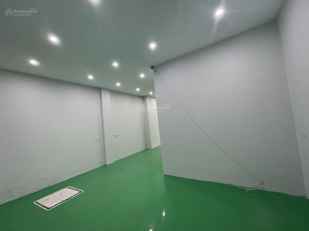 Cho thuê liền kề louis city đại mỗ 5 tầng có thang máy,90m2,kinh doanh  làm vp cực đỉnh giá 38tr