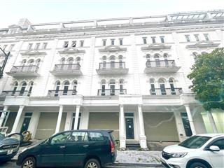 Cho thuê liền kề louis city đại mỗ 5 tầng có thang máy,90m2,kinh doanh  làm vp cực đỉnh giá 38tr