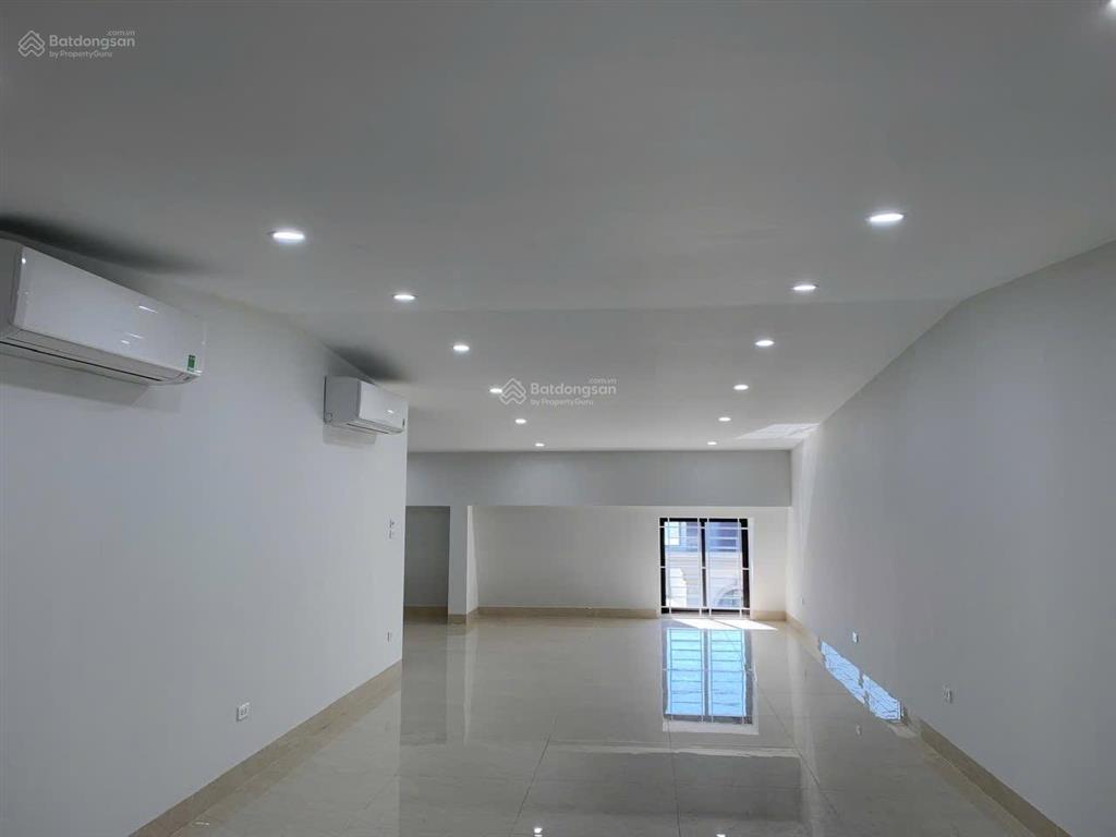 Cho thuê liền kề louis city đại mỗ 5 tầng có thang máy,90m2,kinh doanh  làm vp cực đỉnh giá 38tr