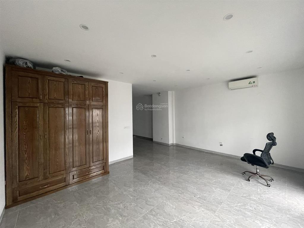 Cho thuê liền kề louis city đại mỗ 5 tầng có thang máy,90m2,kinh doanh  làm vp cực đỉnh giá 38tr