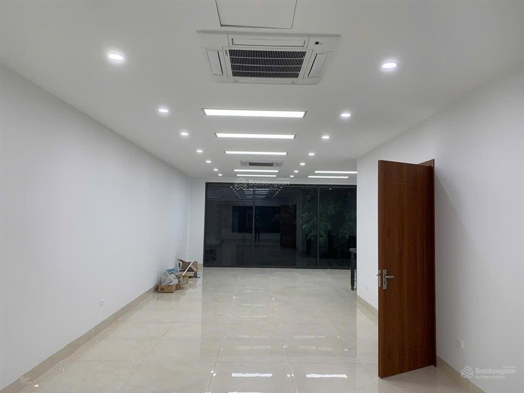 Cho thuê liền kề louis city đại mỗ 5 tầng có thang máy,90m2,kinh doanh  làm vp cực đỉnh giá 38tr