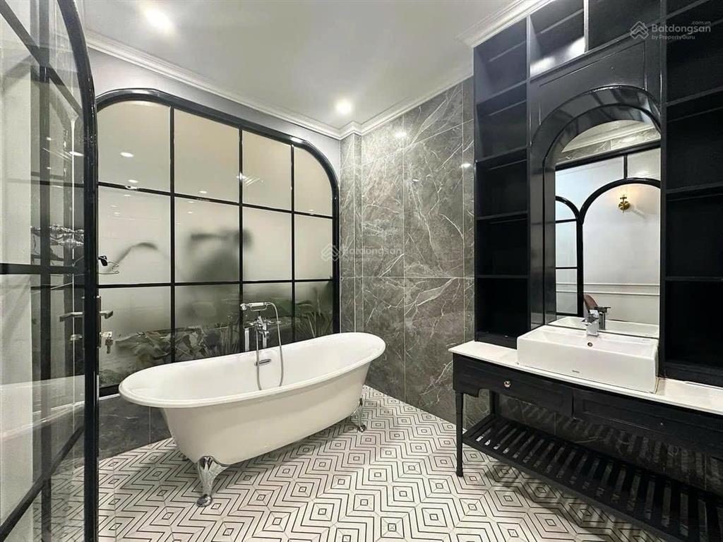 Nhà 5 tầng siêu đẹp  thang máy! hẻm vip nhất thạch thị thanh, q1 (5x13,8m), chỉ 13,5 tỷ 0925 049 ***