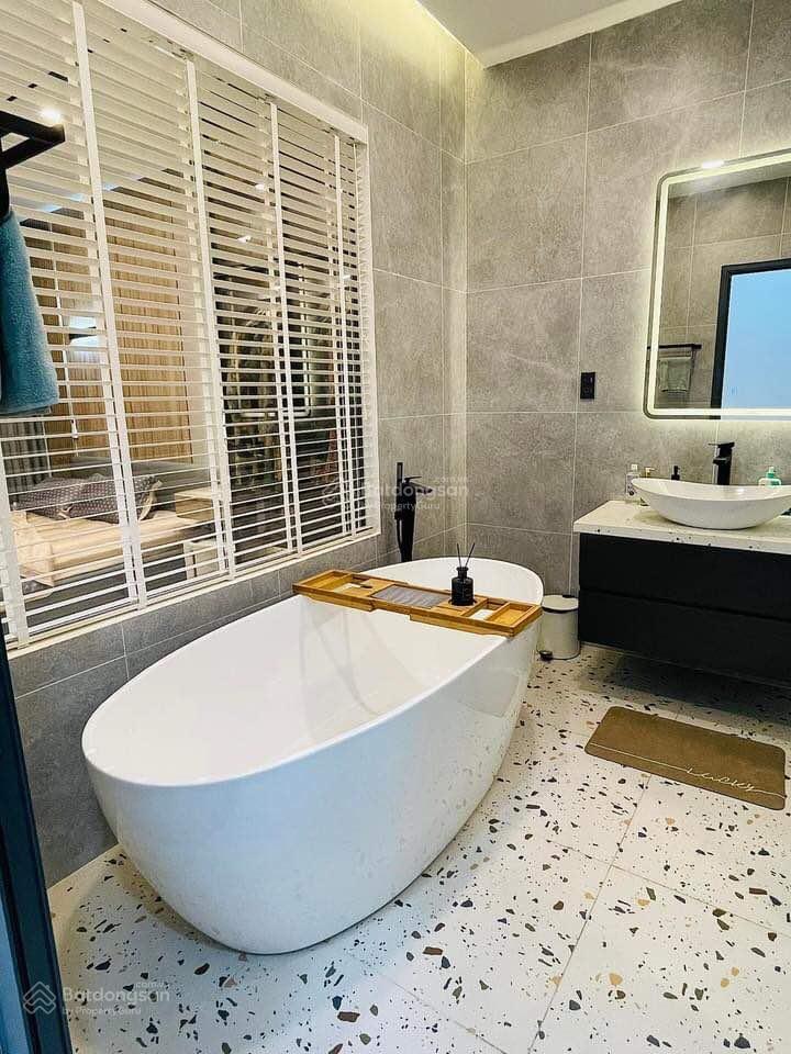 Quá hiếm ở tân định  hai bà trưng quận 1  4x12m vuông vức, kcx 4 tầng st, chỉ 10 tỷ 0925 049 ***