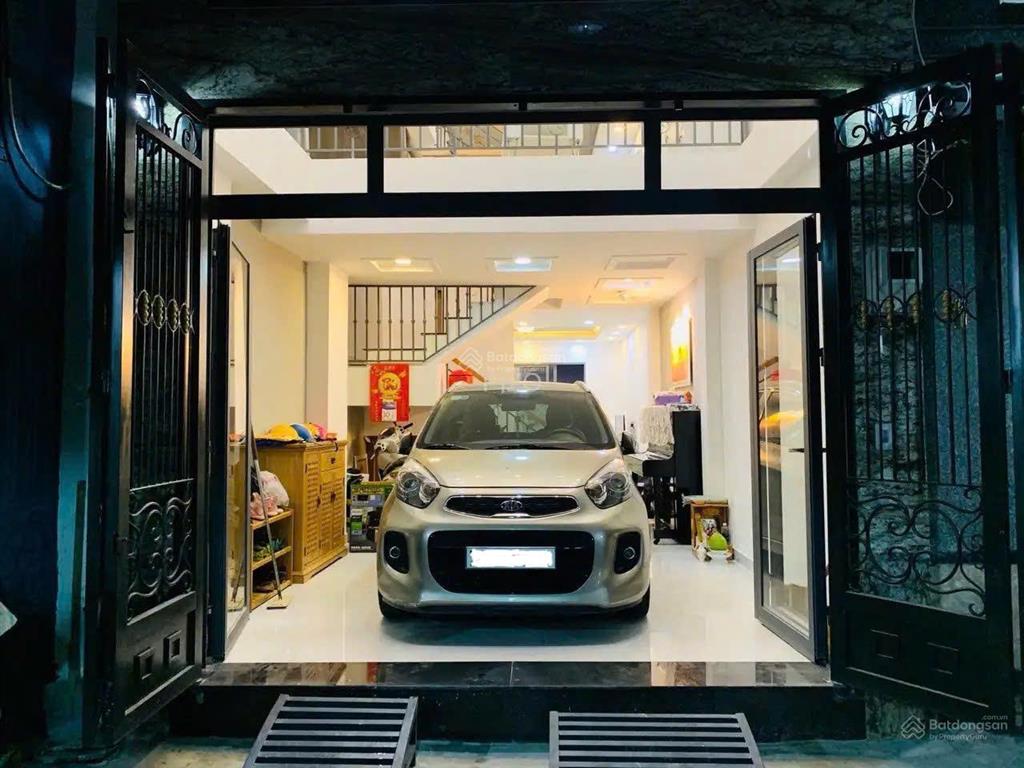 5 tầng siêu đẹp  xe hơi vào nhà trần quang khải, q1  4,1x11m (ko lộ giới) chỉ 11,8 tỷ 0925 049 ***