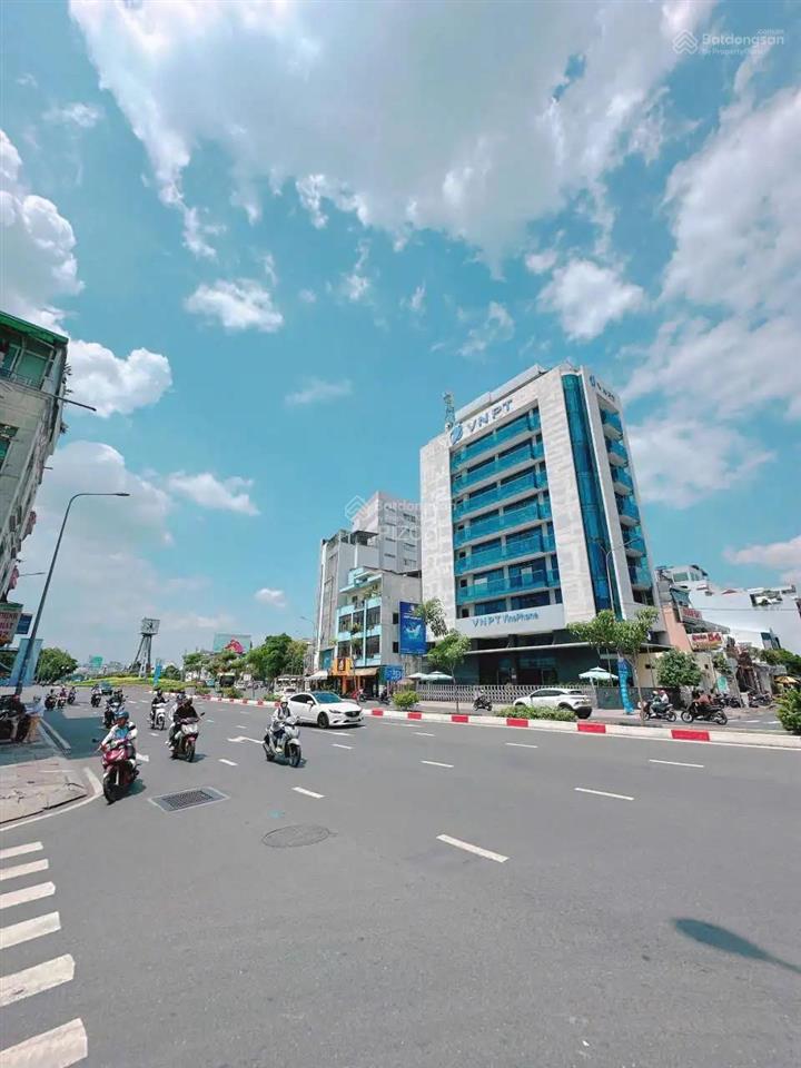 Thật 100%! mt mai thị lựu, quận 1  4x15m vuông vức 4 tầng hđt 60tr/th. chỉ 18,6 tỷ 0925 049 ***