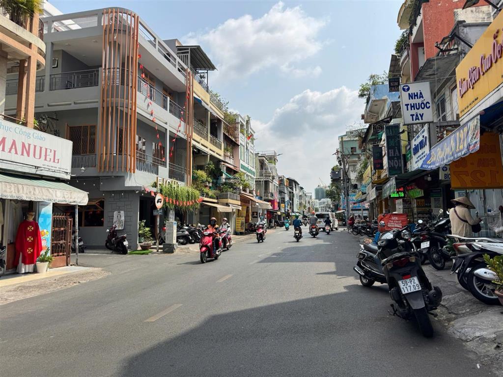 Siêu đẹp  khu sầm uất! mt đặng văn ngữ, pn4x11m (nở hậu) cn 59,5m2, 4 tầng. chỉ 15 tỷ 0925 049 ***