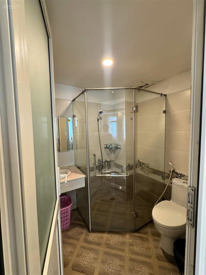 Ngang 5,5m  công nhận 71,9m2 nguyễn thị minh khai, q1  5,5x18m, 5 tầng chỉ 19,5 tỷ 0925 049 ***