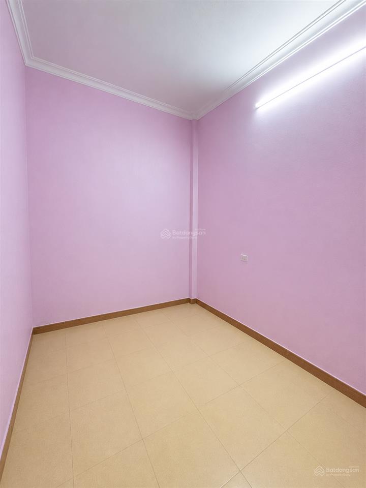 Bán nhà riêng tại 255/12 lĩnh nam, 3,5 tỷ, 17m2, 4 tầng, 2pn, 2wc