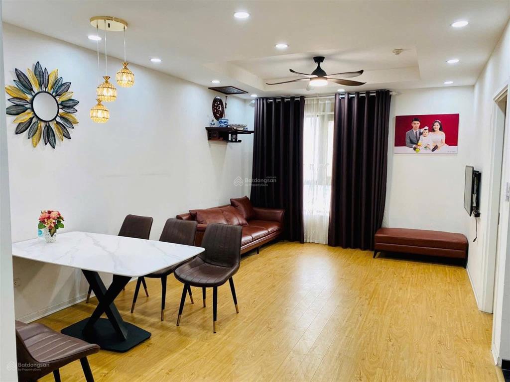 64,6m chung cư goldslilk cầu am hà đông, 2 ngủ, 1 p khách, giá 5,5 tỷ, ko bao phí