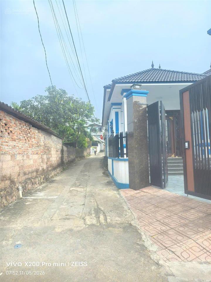 Cần bán gấp lô đất 100m2 mặt đường trục chính đông yên, quốc oai. mặt tiền