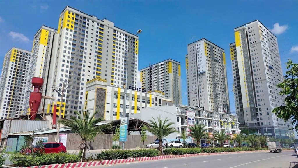 Chính chủ gửi bán căn nhà phố bcons mặt tiền thống nhất, dt 70m2. giá bán 10.7 tỷ. đẹp nhất bcons