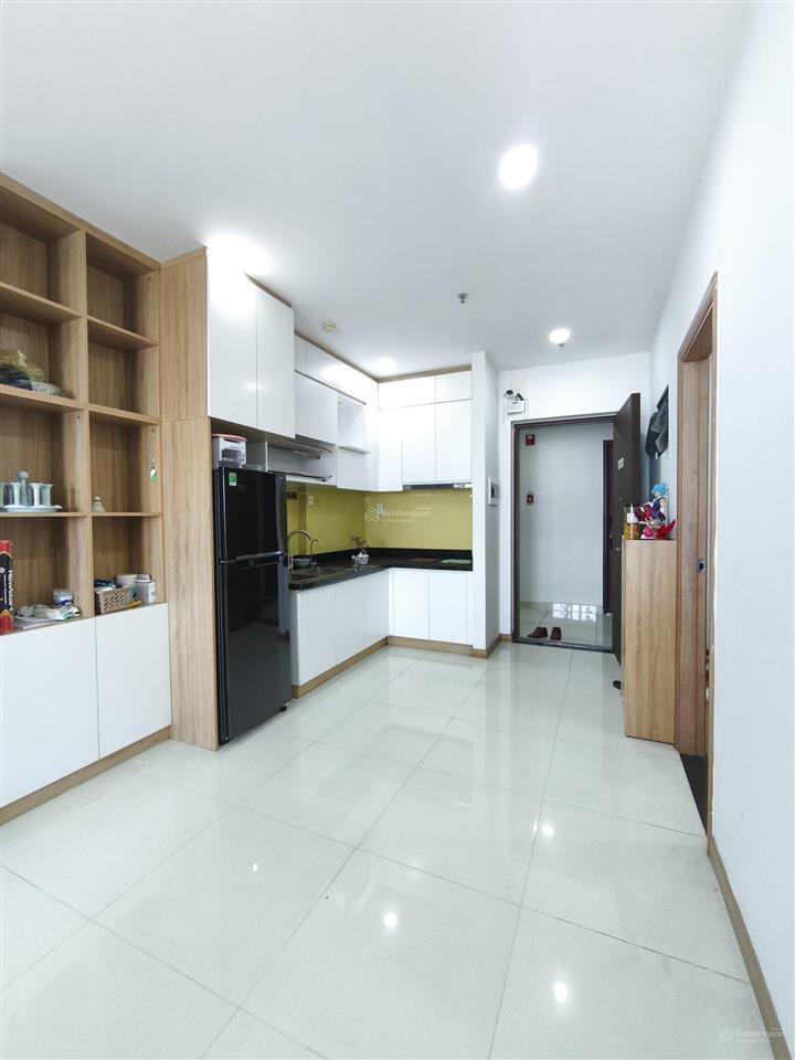 Bán 2pn/2wc full nội thất bcons miền đông. view hồ đá làng đại học. giá 2.550 tỷ.cho thuê 7.5 triệu