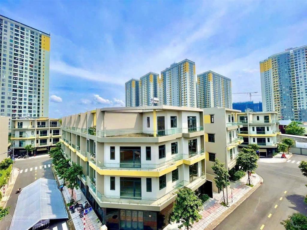 Duy nhất 1 căn nhà phố bcons giá chủ đầu tư thấp nhất thị trường 6.2 tỷ. 1 trệt 3 lầu. dt 60m