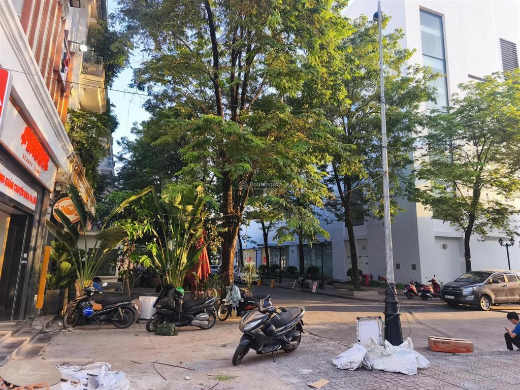 Cần bán căn shophouse 1 trệt 3 lầu vincom biên hòa. diện tích 124m2, giá 16 tỷ