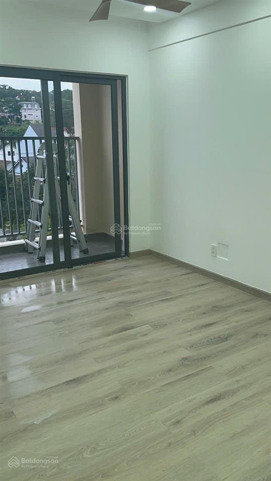Chính chủ cho thuê căn hộ mới tinh, full nội thất