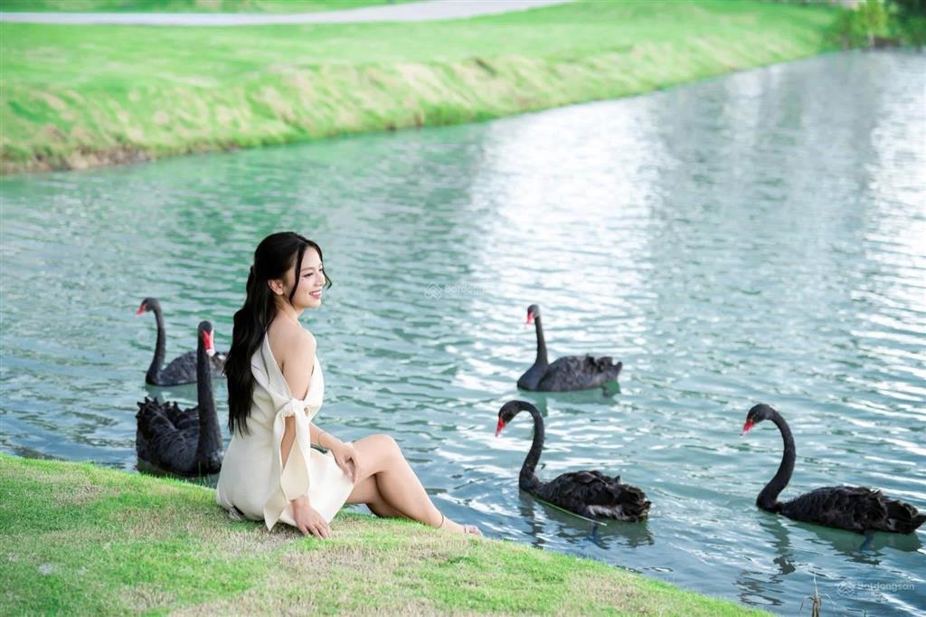 Cắt lỗ 2 tỷ  biệt thự đảo eco retreat long an