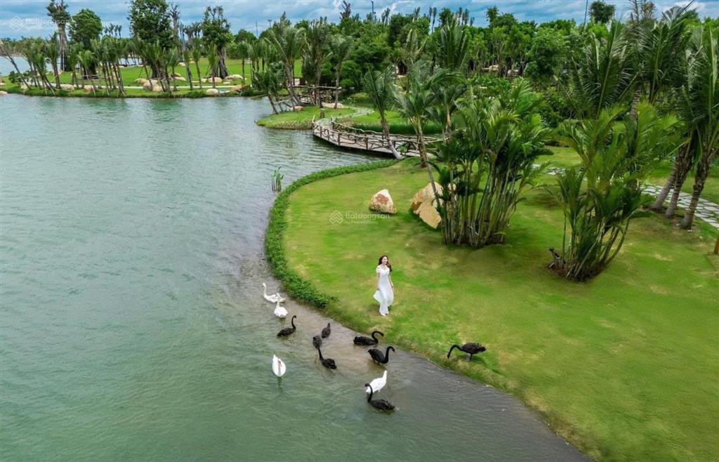 Cắt lỗ 2 tỷ  biệt thự đảo eco retreat long an
