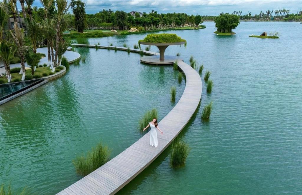 Cắt lỗ 2 tỷ  biệt thự đảo eco retreat long an