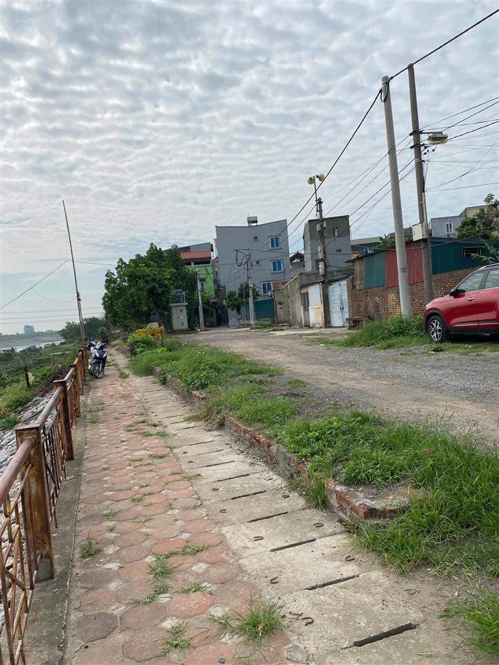 Bán 77m2 đất tổ 1 phường giang biên, ô tô 7 chỗ thông cách 20m, siêu rẻ, chỉ 4,8 tỷ