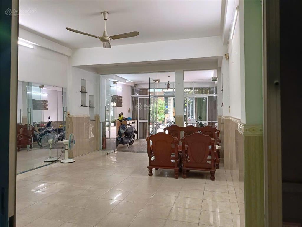 Cho thuê mặt bằng kinh doanh mặt tiền đường tân cảng