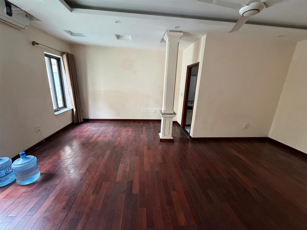 Hiếm! cho thuê biệt thự siêu to việt hưng 175m2  5pn, ở ngay, kinh doanh.