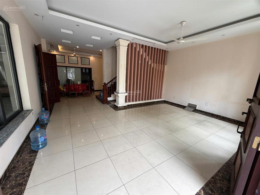 Hiếm! cho thuê biệt thự siêu to việt hưng 175m2  5pn, ở ngay, kinh doanh.