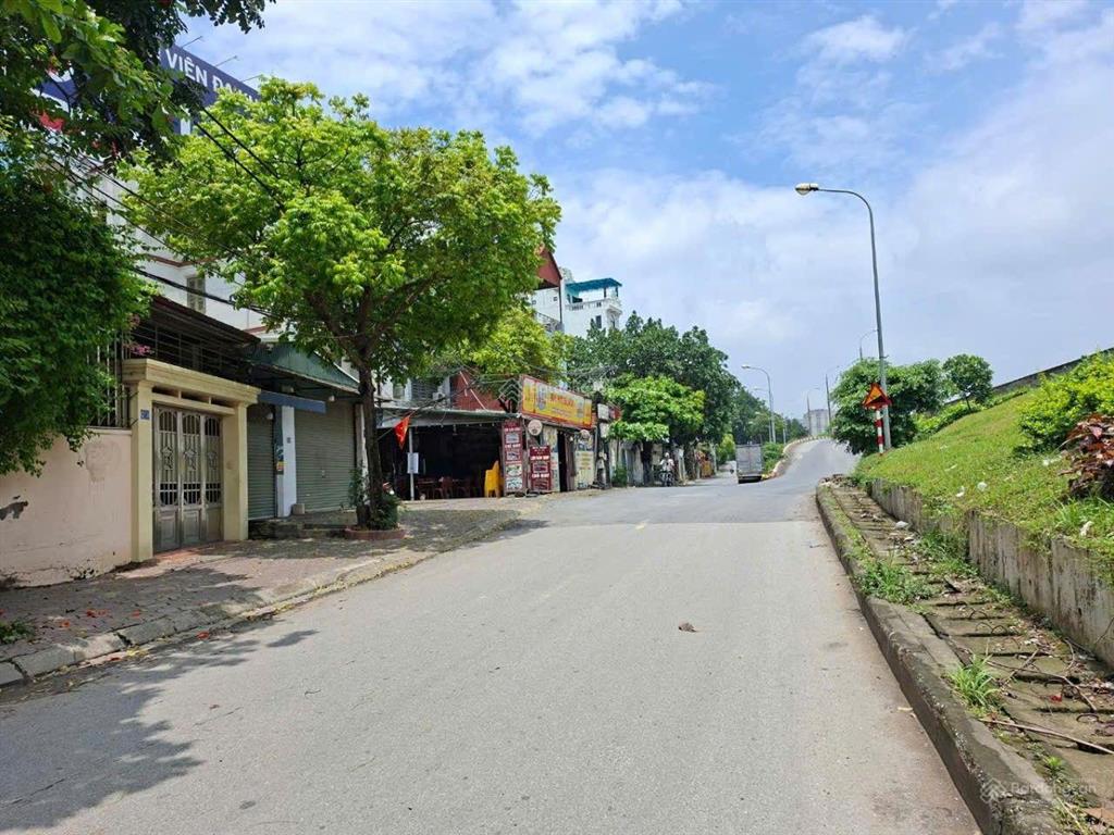 Chính chủ cần tiền bán gấp trả nợ ngân hàng bán nhà riêng 30m2 dc 309 nhà số 9 bát khối, long biên