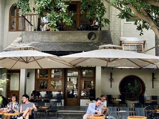 Nhượng lại quán cafe lô góc biệt thự  đẹp nhất mỹ đình hàm nghi  300m2  giá thuê chỉ 90tr