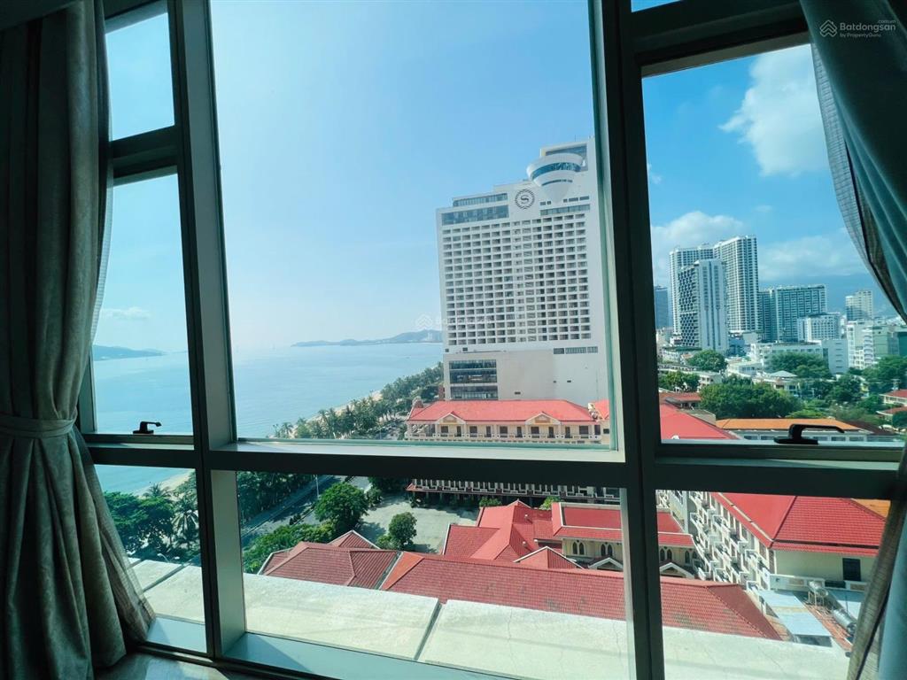 Em ly chuyên bán căn hộ nha trang center, căn studio/1pn/2pn/3pn view biển đẹp, có sổ hồng
