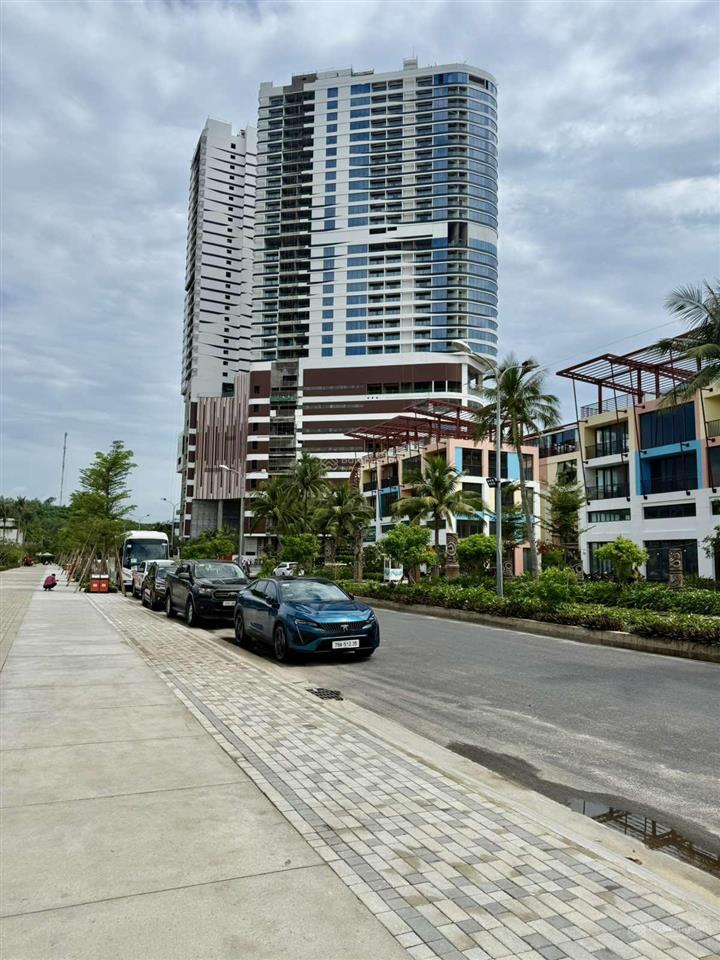 Cực rẻ căn hộ 76m2 toà paramount libera nha trang giá chỉ 5 tỷ đầy đủ nội thất