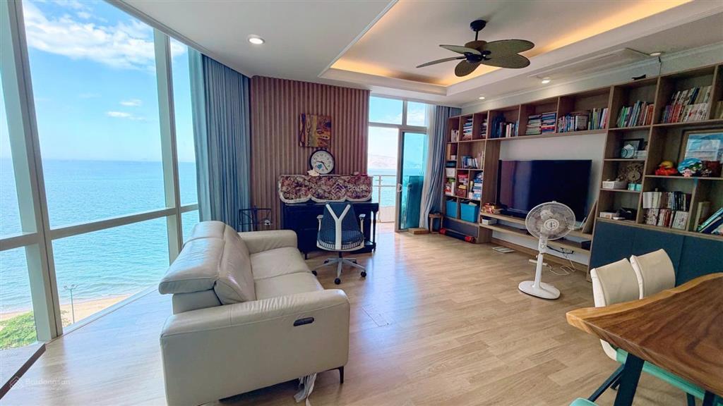 Hàng hiếm!!! căn góc 3pn view trực biển tòa nha trang center