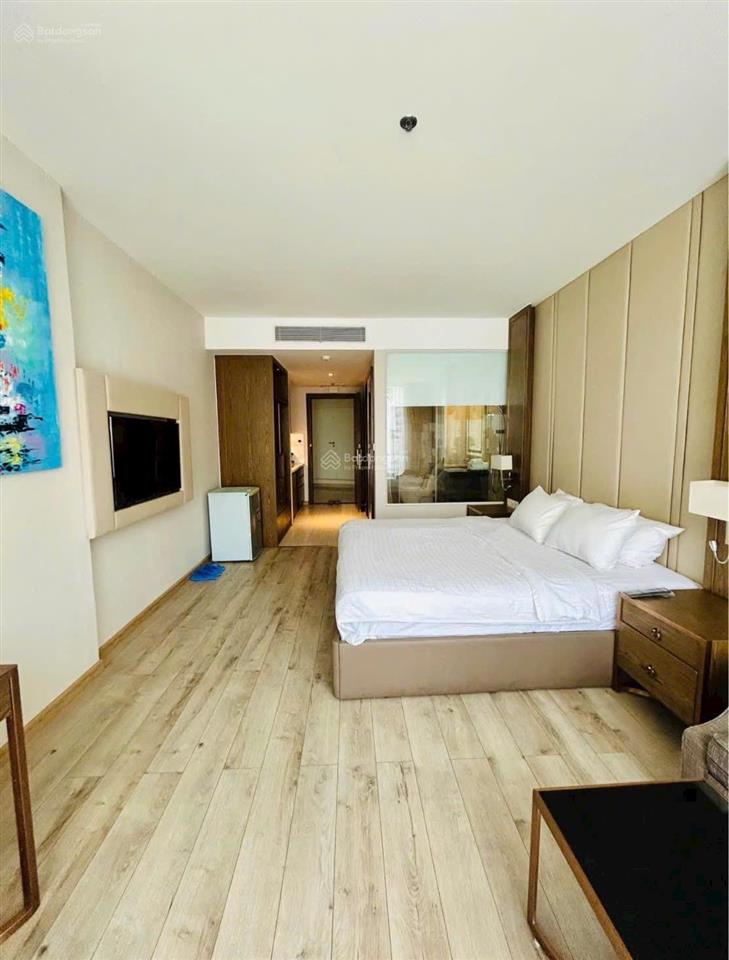Chính chủ bán căn lỗ căn view phố ban công rộng tòa panorama nha trang