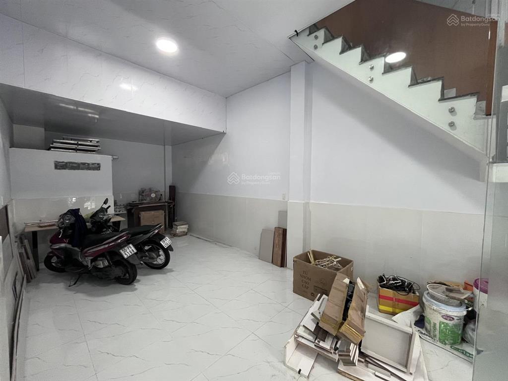 Cho thuê tầng trệt làm kinh doanh hay văn phòng công ty