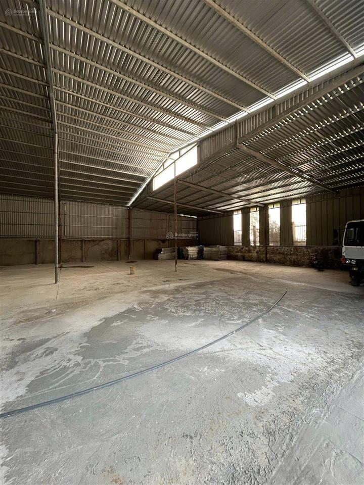 Cho thuê 1300m2 kho xưởng phường chánh phú hoà có hah bình 160kva