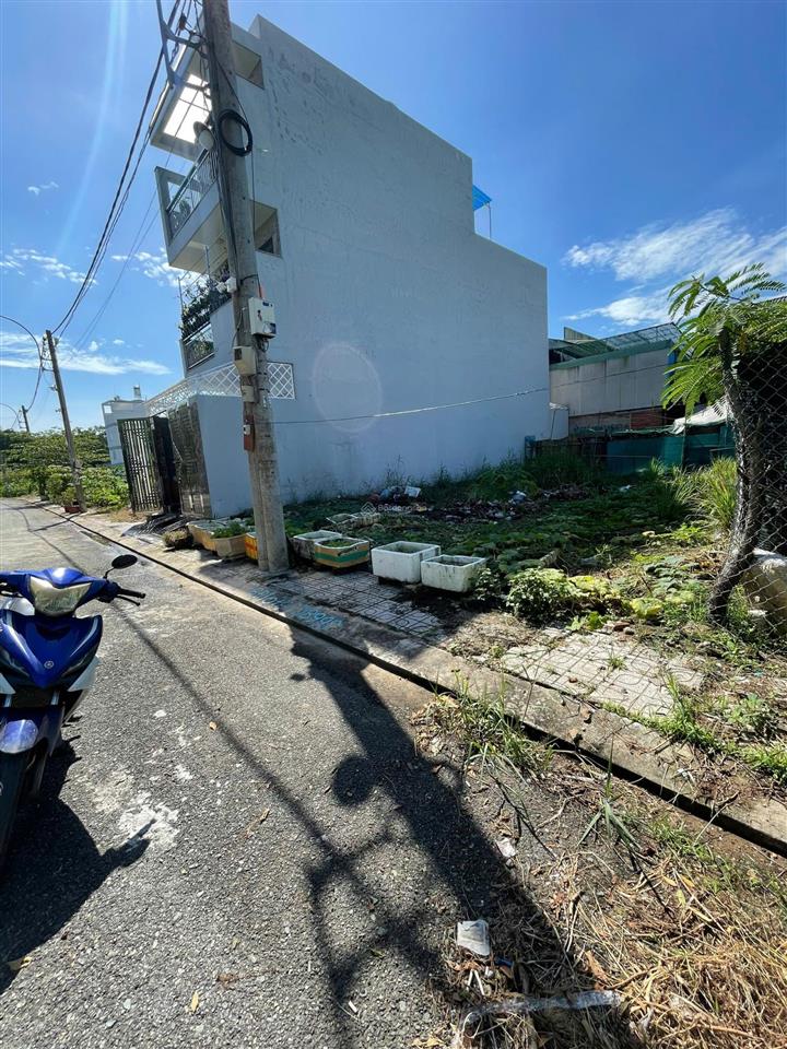 Giá rất tốt  bán lô đất ngay chợ long phước, q9 cũ