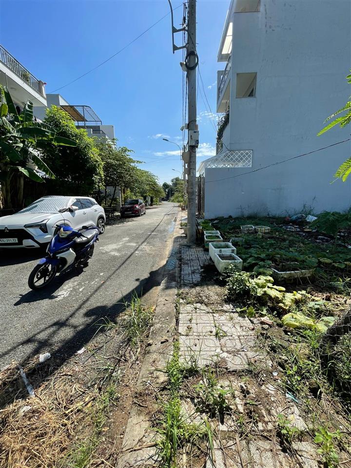 Giá rất tốt  bán lô đất ngay chợ long phước, q9 cũ